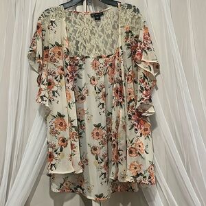 Metaphor Kimono with Floral Pattern and partially lace backing